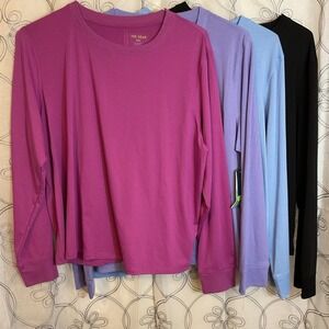 4 Pc Women's Tek Gear Long Sleeve Shirt Size XXL ( 2 Purple, 1 Blue, 1 Black)